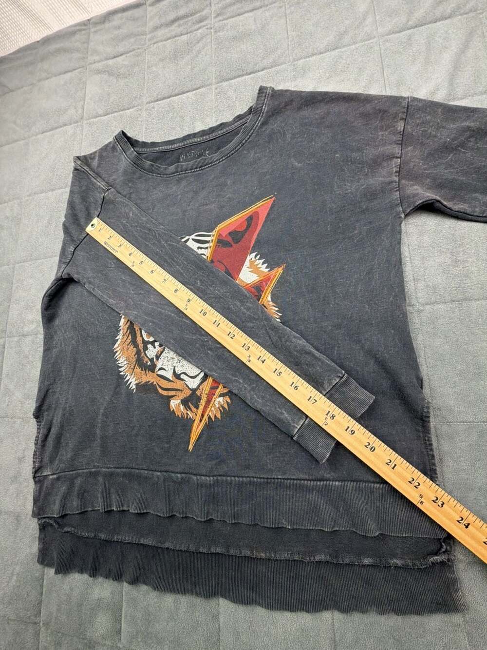 Vintage Canvas Tiger with Lightning Bolt Crew Neck Pullover Sweatshirt - Picture 5 of 9
